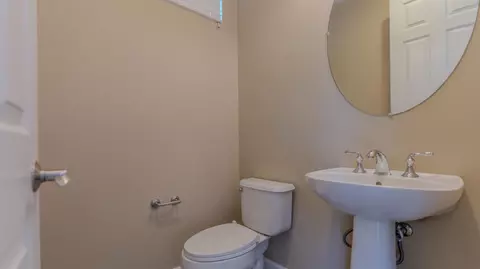 Bath - 4212 Gabriel Way, Modesto, CA 95356 photo 2 of 8