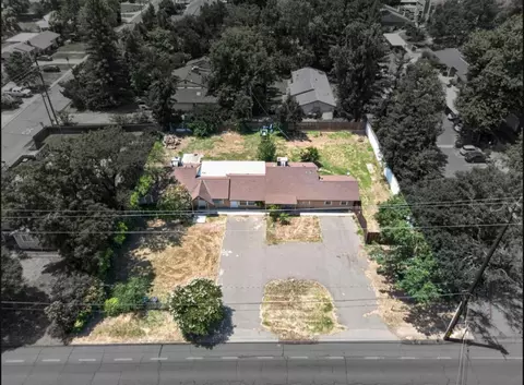 View/Area - 2709 Walnut Ave, Carmichael, CA 95608 photo 2 of 4
