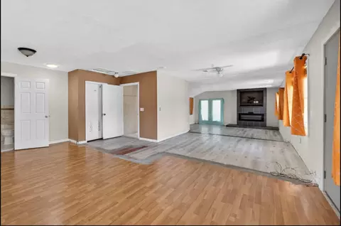 Living - 2709 Walnut Ave, Carmichael, CA 95608 photo 8 of 13