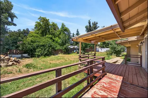Exterior - 2709 Walnut Ave, Carmichael, CA 95608 photo 4 of 9