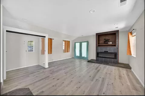 Living - 2709 Walnut Ave, Carmichael, CA 95608 photo 10 of 13