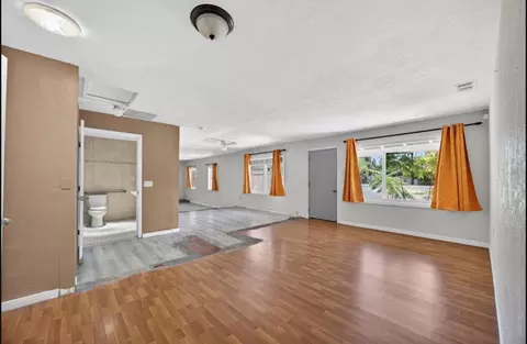 Living - 2709 Walnut Ave, Carmichael, CA 95608 photo 7 of 13