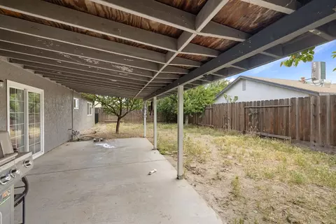 Exterior - 1464 Cavalier Pl, Manteca, CA 95336 photo 9 of 9