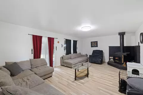 Living - 1464 Cavalier Pl, Manteca, CA 95336 photo 3 of 3
