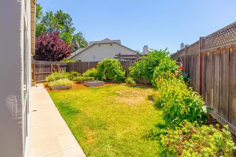 Exterior - 1104 Valencia, Modesto, CA 95350 photo 3 of 8
