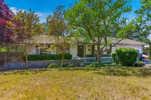 2476 Snag Ct, Valley Springs, CA 95252