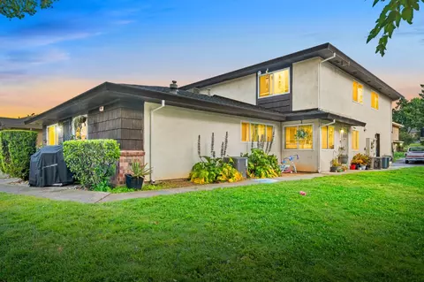 3753 Sapphire Dr #3, Auburn, CA 95602