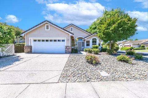 300 Whiterose Ct, Roseville, CA 95747