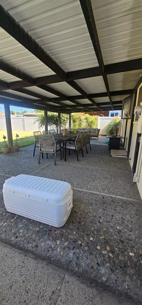Exterior - 813 Ash Ave, Gustine, CA 95322 photo 2 of 5