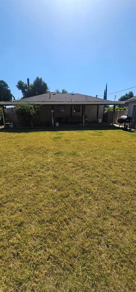 Exterior - 813 Ash Ave, Gustine, CA 95322 photo 4 of 5