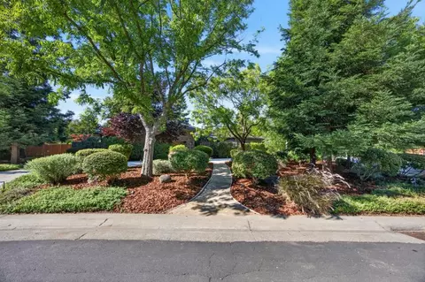 Exterior - 44194 Lakeview Dr, El Macero, CA 95618 photo 2 of 20