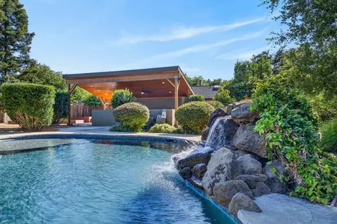 Exterior - 44194 Lakeview Dr, El Macero, CA 95618 photo 14 of 20