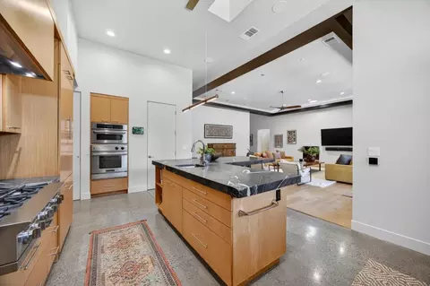 Kitchen - 44194 Lakeview Dr, El Macero, CA 95618 photo 4 of 5