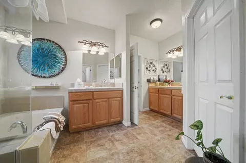 Bath - 171 Quail Meadow Ct, Copperopolis, CA 95228 photo 5 of 6