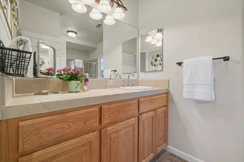 Bath - 171 Quail Meadow Ct, Copperopolis, CA 95228 photo 1 of 6