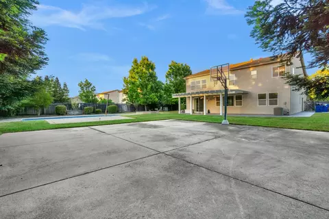 Exterior - 4272 Arnold Way, Mather, CA 95655 photo 4 of 10