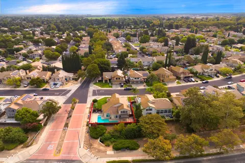 View/Area - 1850 Tahoe Cir, Tracy, CA 95376 photo 9 of 10