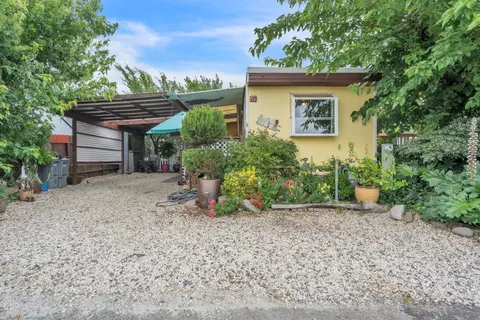 3945 Grass Valley Hwy #19, Auburn, CA 95602