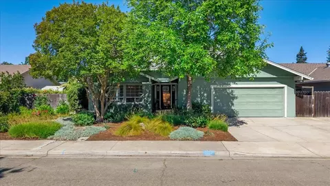 1325 Sherwood Dr, Turlock, CA 95380