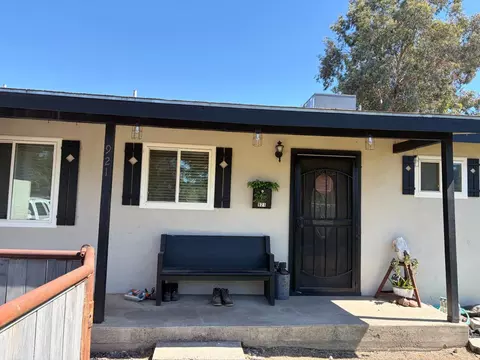 Exterior - 921 E St, Oakdale, CA 95361 photo 3 of 5
