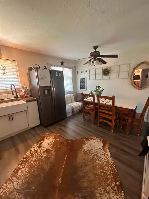Kitchen - 921 E St, Oakdale, CA 95361 photo 5 of 5