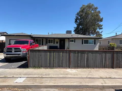 921 E St, Oakdale, CA 95361
