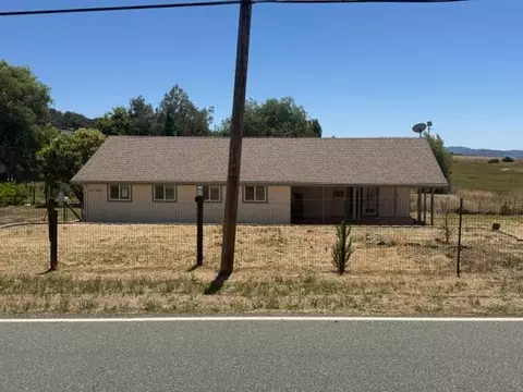 6096 Paloma Rd, Valley Springs, CA 95252