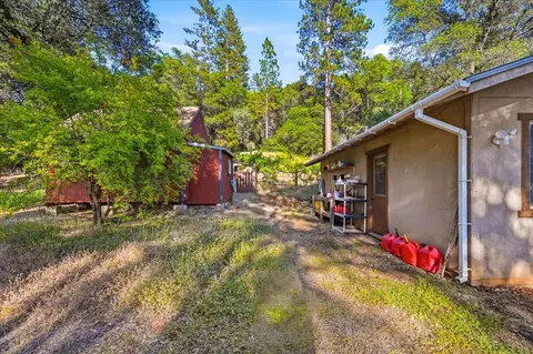 Exterior - 19235 Bumpy Rd, Grass Valley, CA 95949 photo 14 of 24