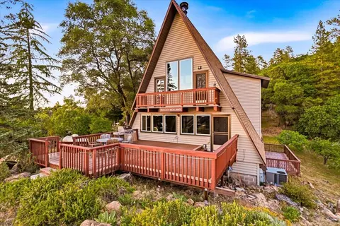 19235 Bumpy Rd, Grass Valley, CA 95949