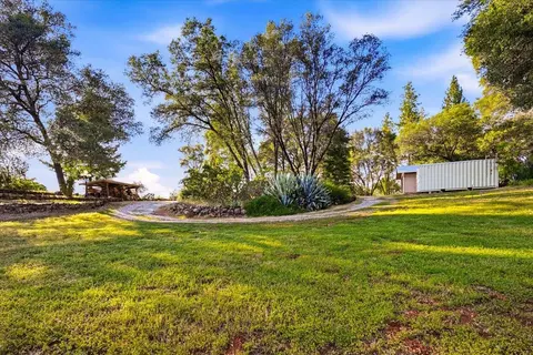 Exterior - 19235 Bumpy Rd, Grass Valley, CA 95949 photo 11 of 24