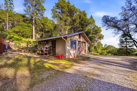 Exterior - 19235 Bumpy Rd, Grass Valley, CA 95949 photo 12 of 24