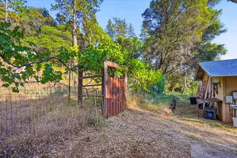 Exterior - 19235 Bumpy Rd, Grass Valley, CA 95949 photo 15 of 24
