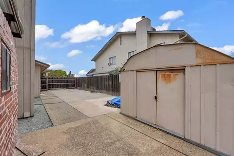 Exterior - 1235 Daniels St, Manteca, CA 95337 photo 1 of 4