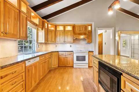 Kitchen - 6300 Longview Dr, Placerville, CA 95667 photo 4 of 5