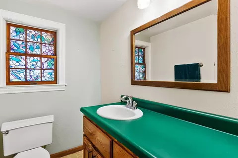 Bath - 6300 Longview Dr, Placerville, CA 95667 photo 3 of 3