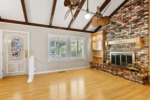 Living - 6300 Longview Dr, Placerville, CA 95667 photo 3 of 13