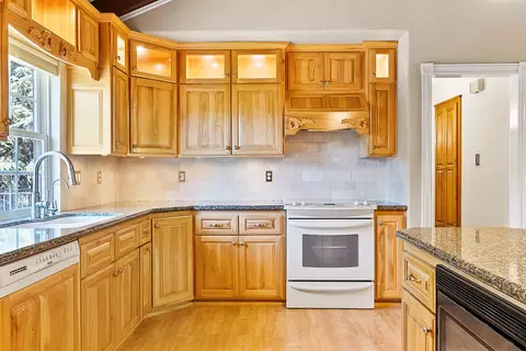 Kitchen - 6300 Longview Dr, Placerville, CA 95667 photo 5 of 5