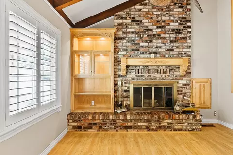 Living - 6300 Longview Dr, Placerville, CA 95667 photo 2 of 13