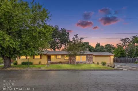 9490 Oak Grove Ave, Knights Landing, CA 95645