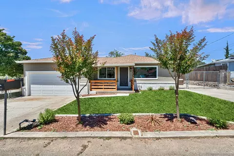4490 Circuit Ct, Rocklin, CA 95677