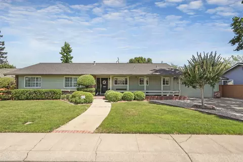 15 W Robinhood Dr, Stockton, CA 95207