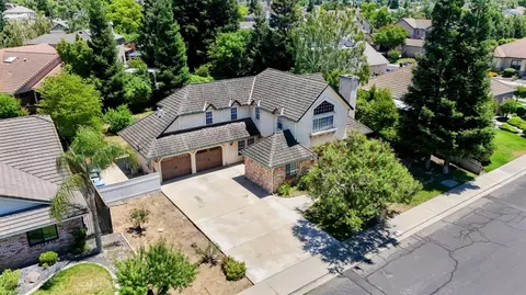 782 Shadowbrook Ln, Manteca, CA 95336