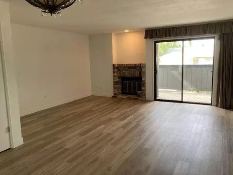 8086 Briar Ridge Ln, Citrus Heights, CA 95610