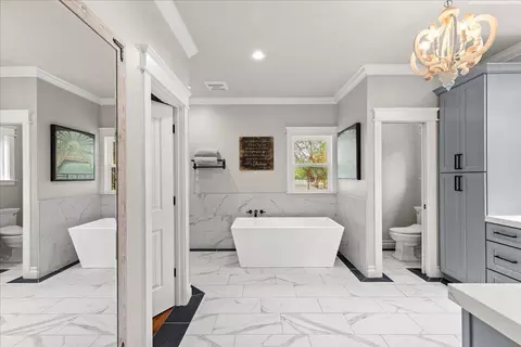 Bath - 8720 W Fairoaks Rd, Tracy, CA 95304 photo 3 of 7