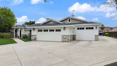 Exterior - 8720 W Fairoaks Rd, Tracy, CA 95304 photo 3 of 21
