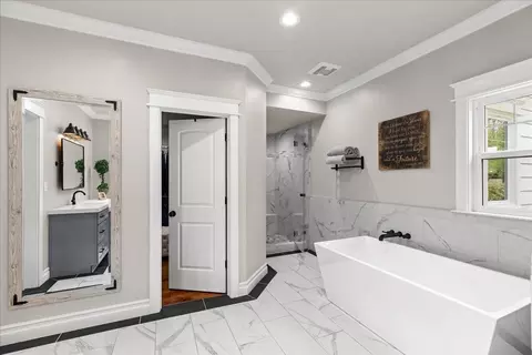 Bath - 8720 W Fairoaks Rd, Tracy, CA 95304 photo 4 of 7