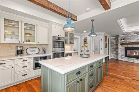 Kitchen - 8720 W Fairoaks Rd, Tracy, CA 95304 photo 4 of 7