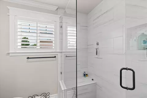 Bath - 8720 W Fairoaks Rd, Tracy, CA 95304 photo 2 of 7