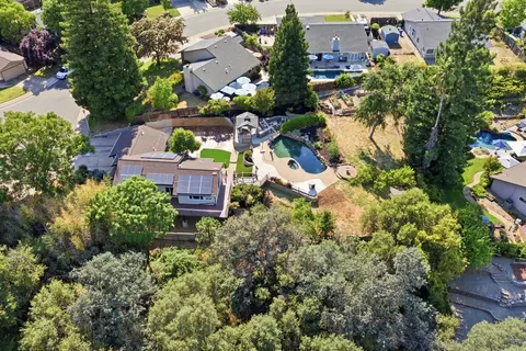 View/Area - 121 Prospector Ct, Folsom, CA 95630 photo 6 of 7