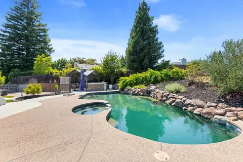 Exterior - 121 Prospector Ct, Folsom, CA 95630 photo 19 of 23